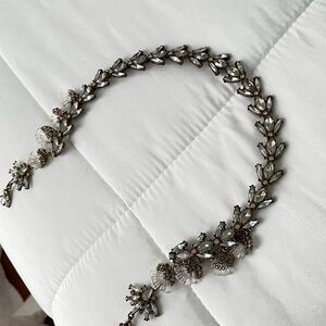 Elegant Silver Floral Necklace